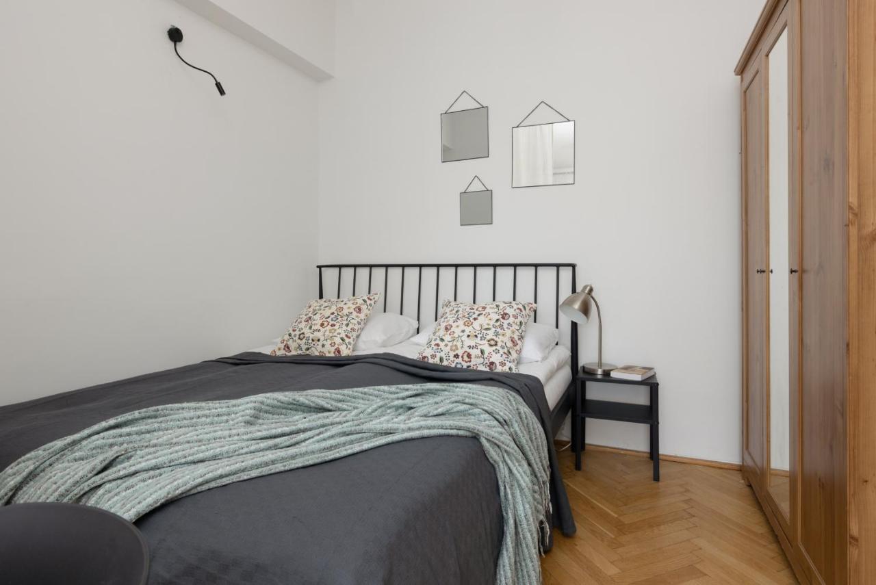 Appartement Cozy Studio With Bath Bielany By Renters *