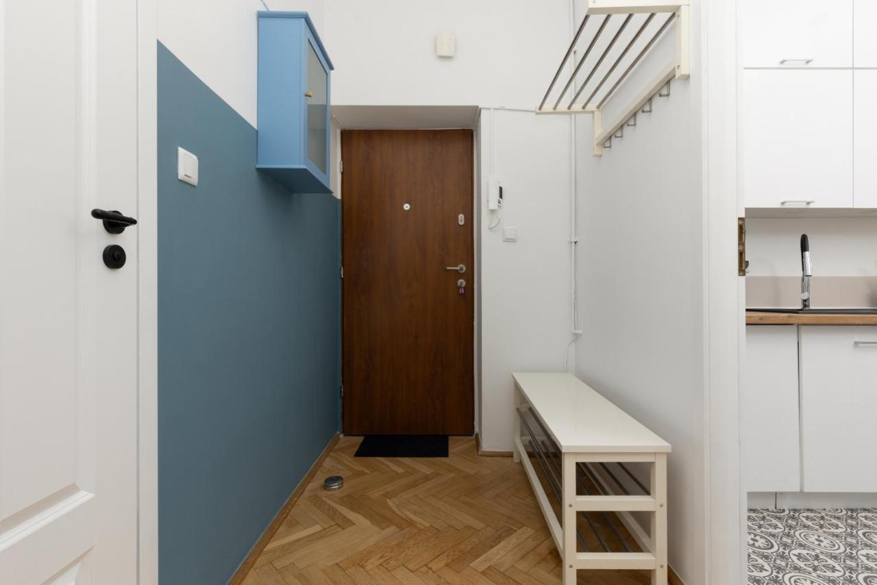 Appartement Cozy Studio With Bath Bielany By Renters *