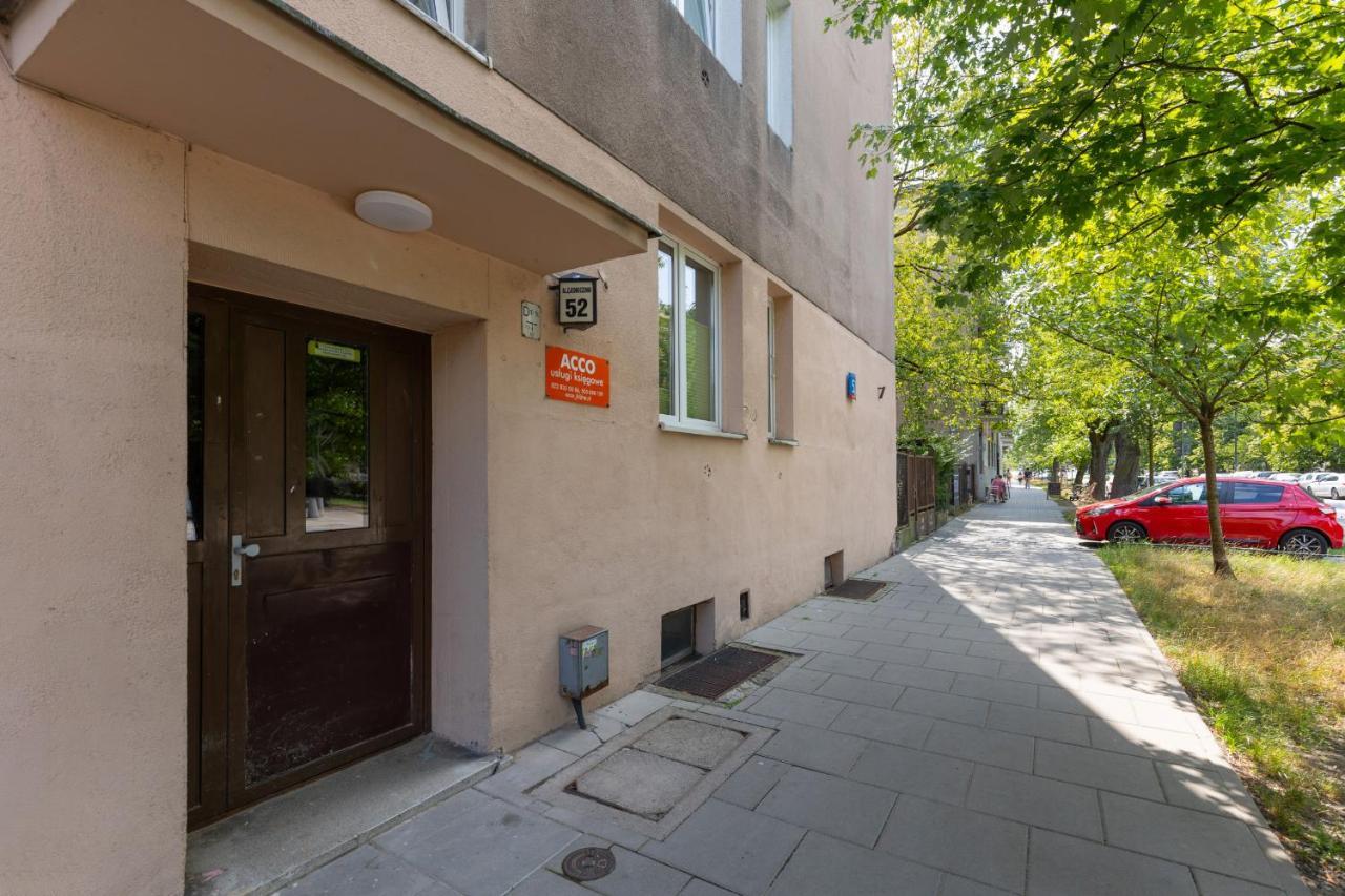 Appartement Cozy Studio With Bath Bielany By Renters