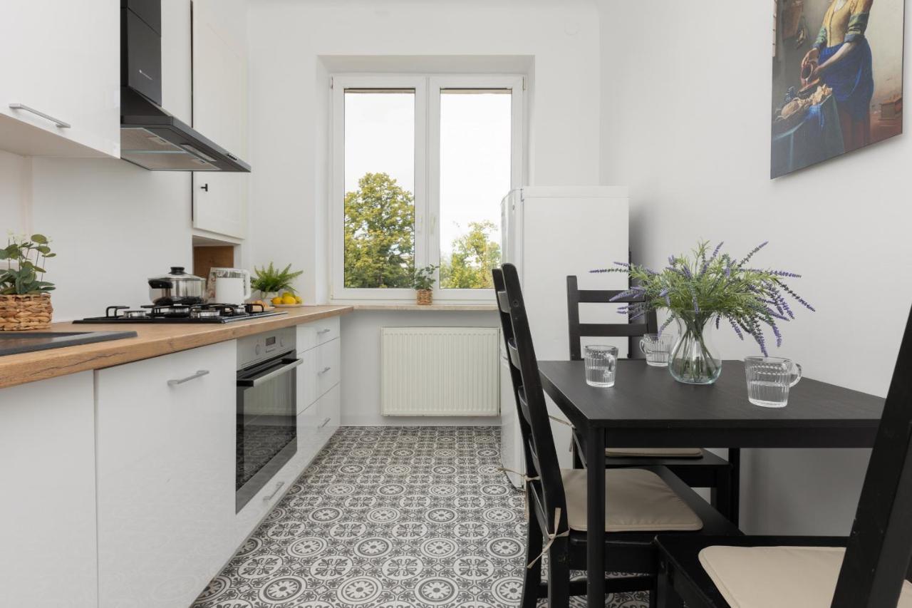 Cozy Studio With Bath Bielany By Renters Appartement